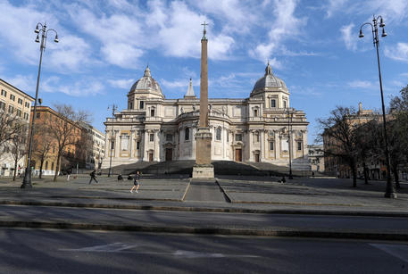 Roma A Santa Maria Maggiore Si Rivive Il Miracolo Della Madonna Della