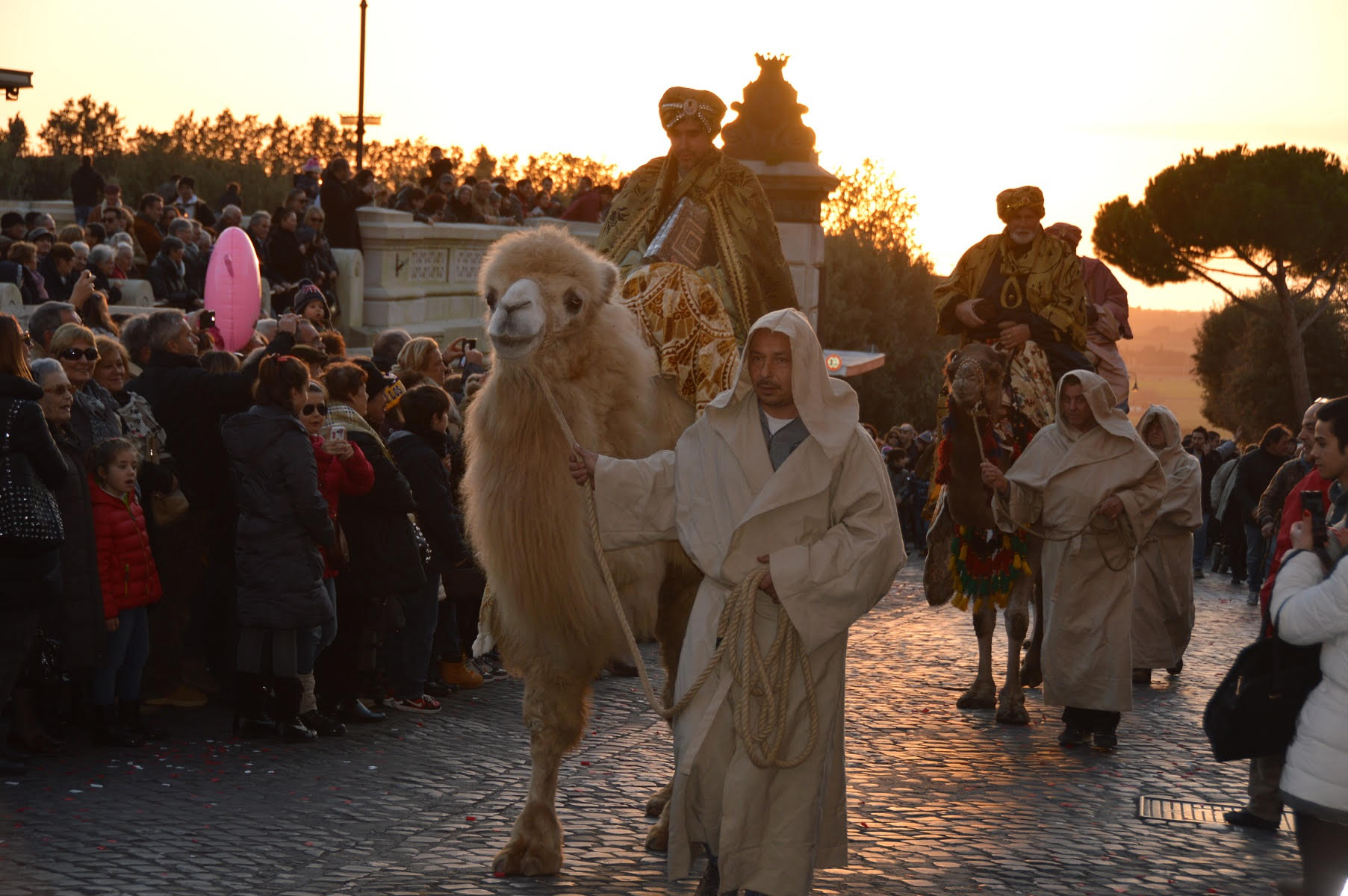 A Tarquinia Il Presepe Vivente Nel Borgo Medioevale Radio Colonna