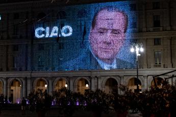 Berlusconi Maestro Sognatore Grande I Necrologi Per Il Cav