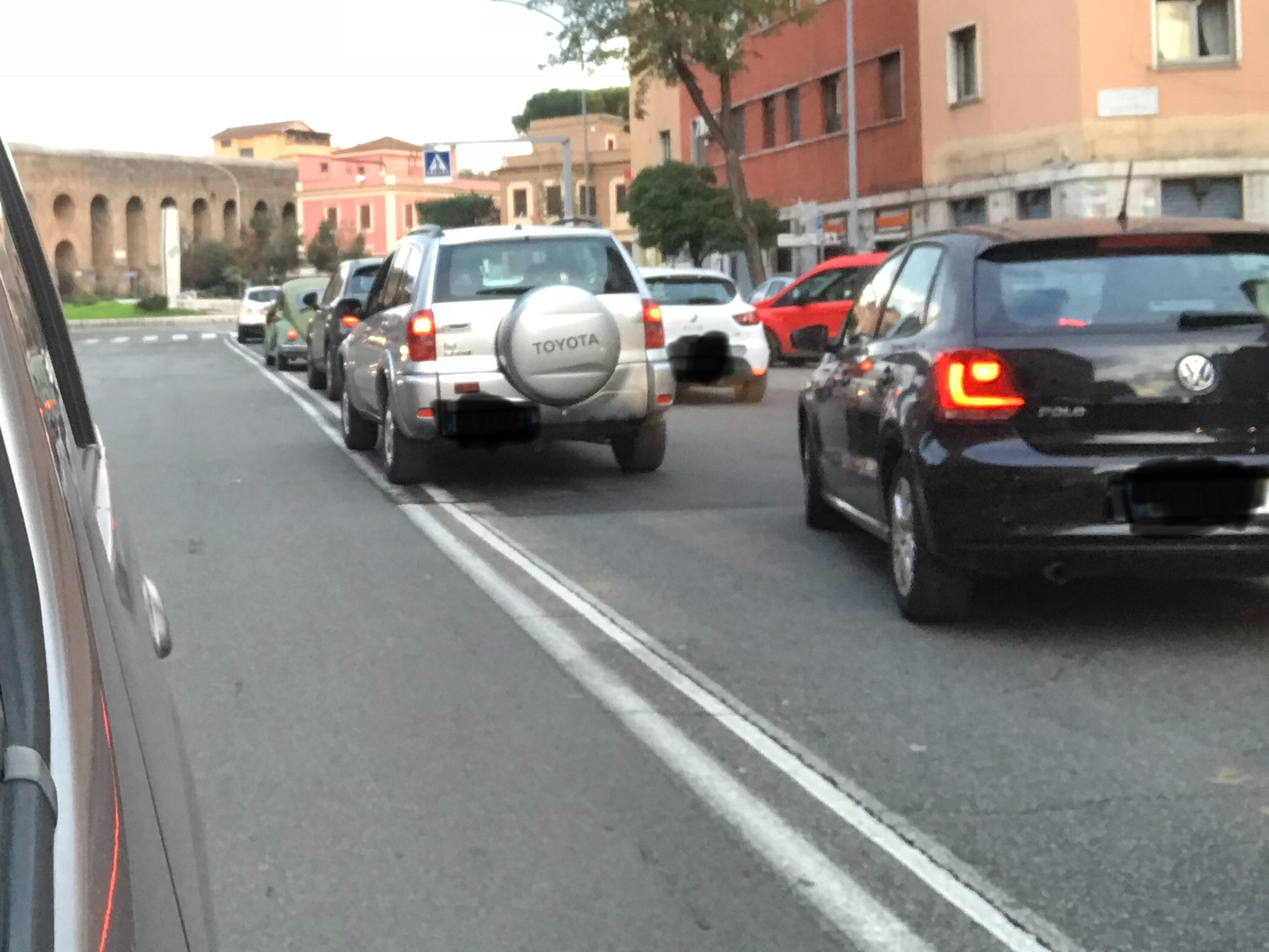 Traffico, sempre più auto in strada a Roma