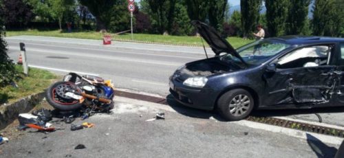 Muore Motociclista A S Marinella Schianto Contro Auto Radio Colonna