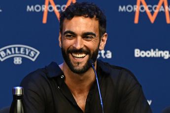 Marco Mengoni annuncia Materia (Prisma), l'ultimo album della